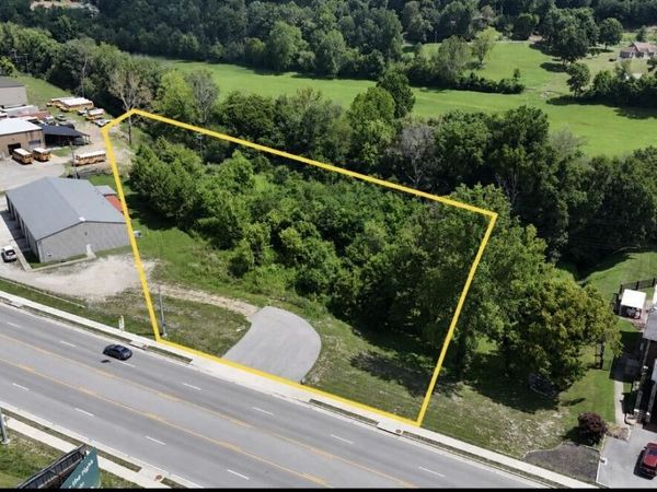 2251 S Highway 421 , Manchester, KY 40962