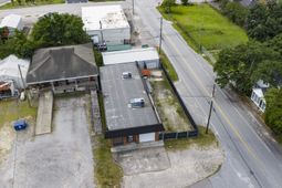 1225 B Avenue photo 4