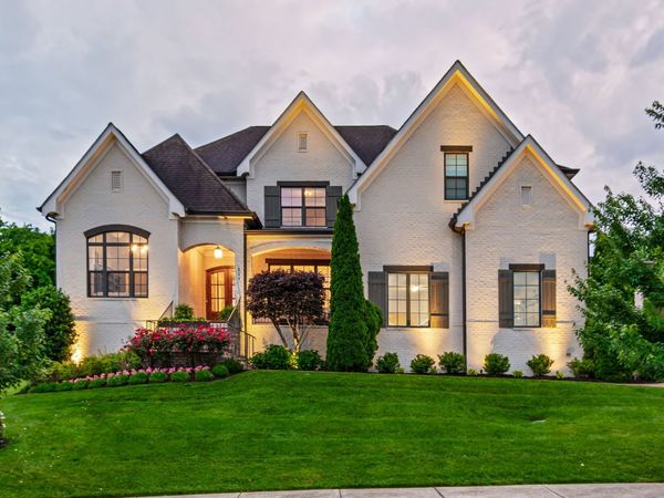 211 Snowden St W, Franklin, TN 37064