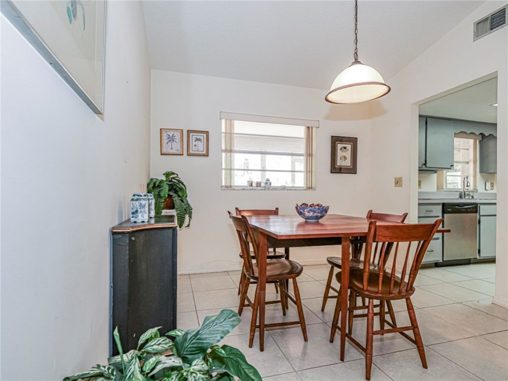 129 Redgrave Drive, Sebastian, FL 32958 Photo