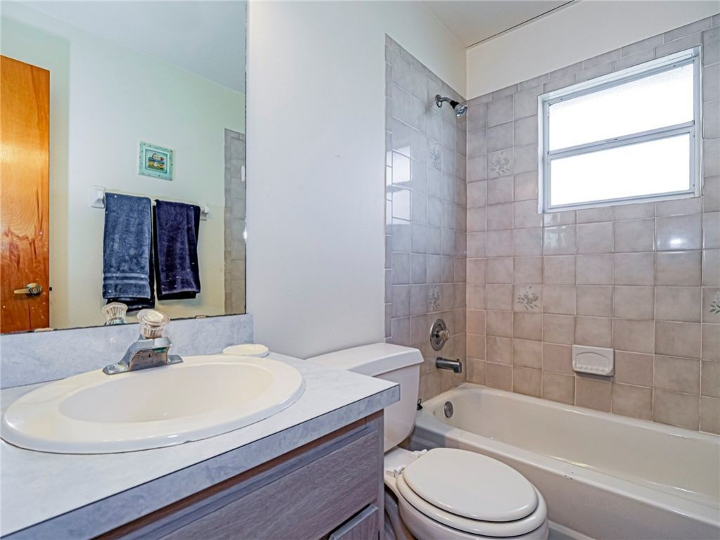 129 Redgrave Drive, Sebastian, FL 32958 Photo
