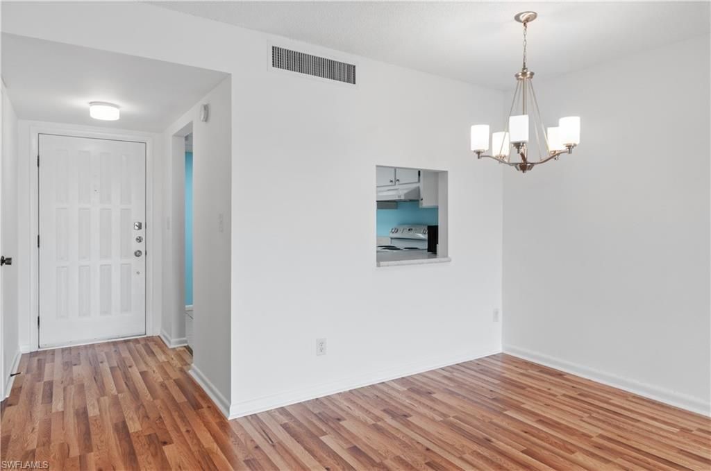 13 High Point Cir N, Unit 209, Naples, FL 34103 Photo