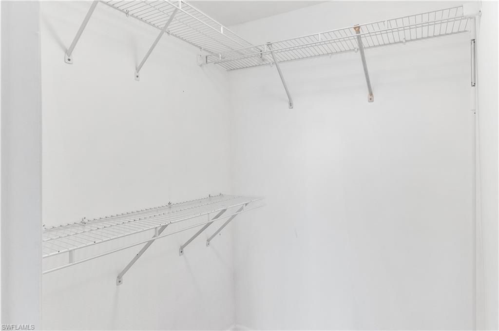13 High Point Cir N, Unit 209, Naples, FL 34103 Photo
