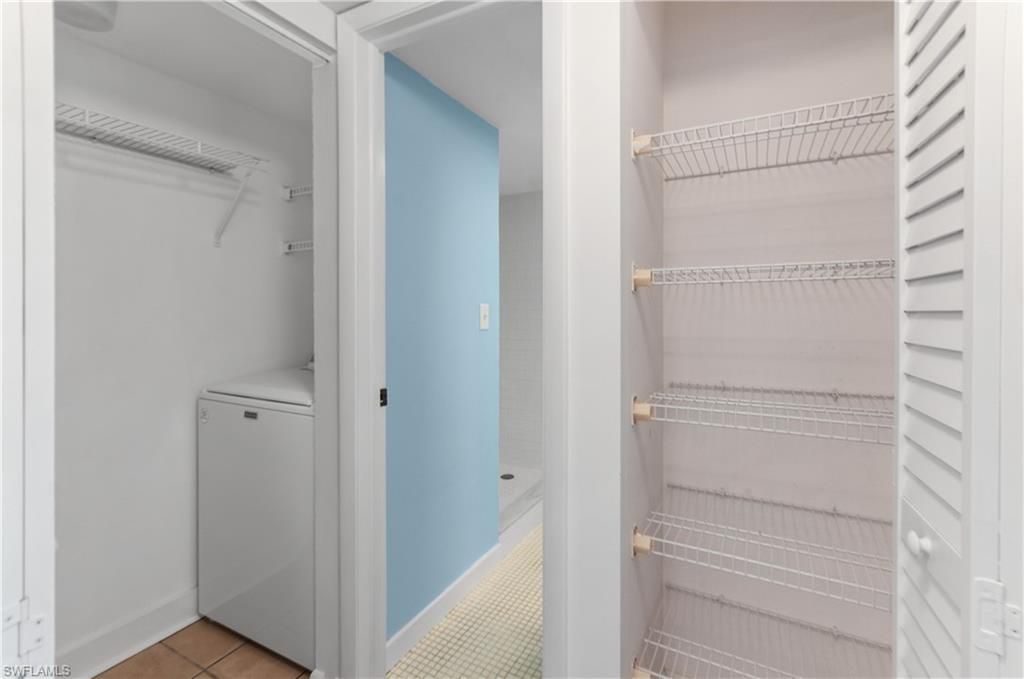 13 High Point Cir N, Unit 209, Naples, FL 34103 Photo
