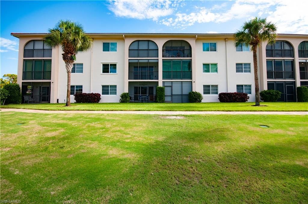 13 High Point Cir N, Unit 209, Naples, FL 34103 Photo