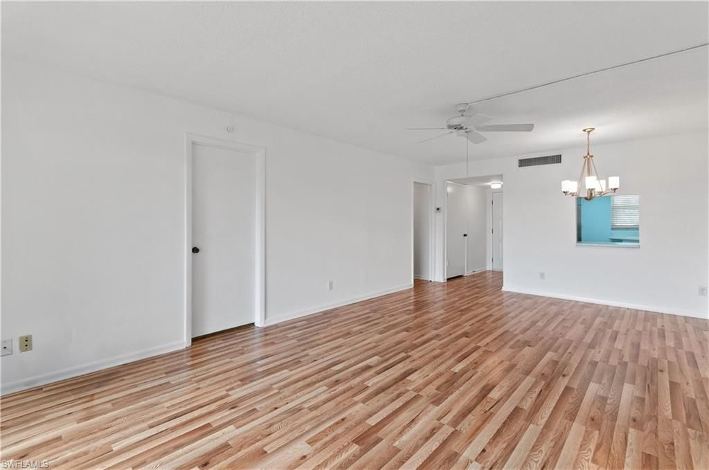 13 High Point Cir N, Unit 209, Naples, FL 34103 Photo