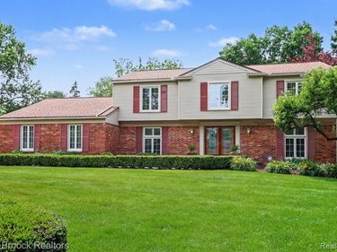 2020 Wickford Court, Bloomfield Twp, MI 48304