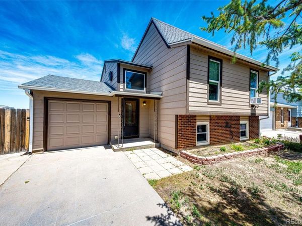 625 Madison Way , Bennett, CO 80102