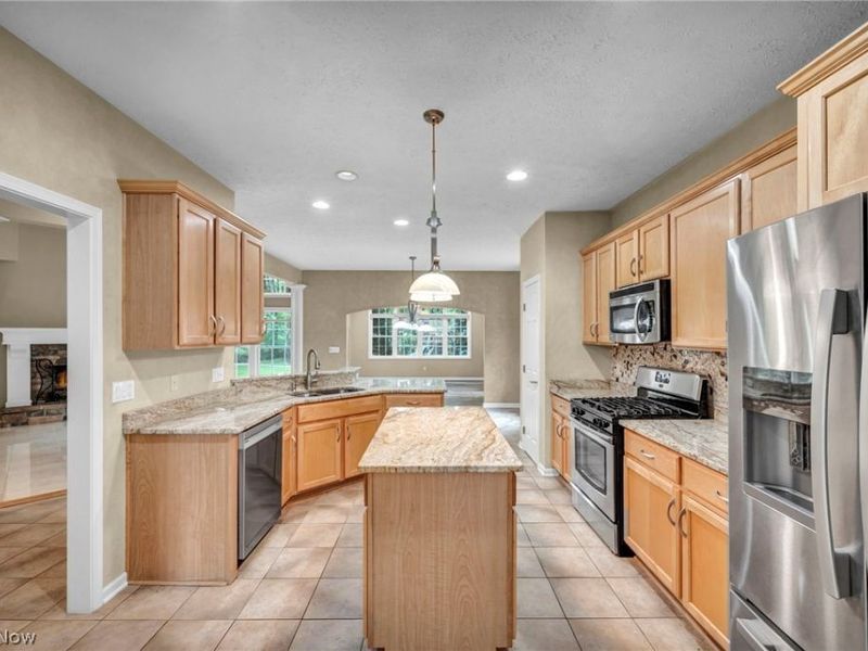 7043 Navajo Trail, Solon, OH 44139 Photo 10