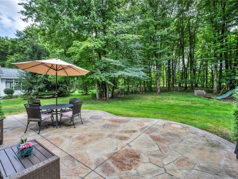 7043 Navajo Trail, Solon, OH 44139 Photo 2