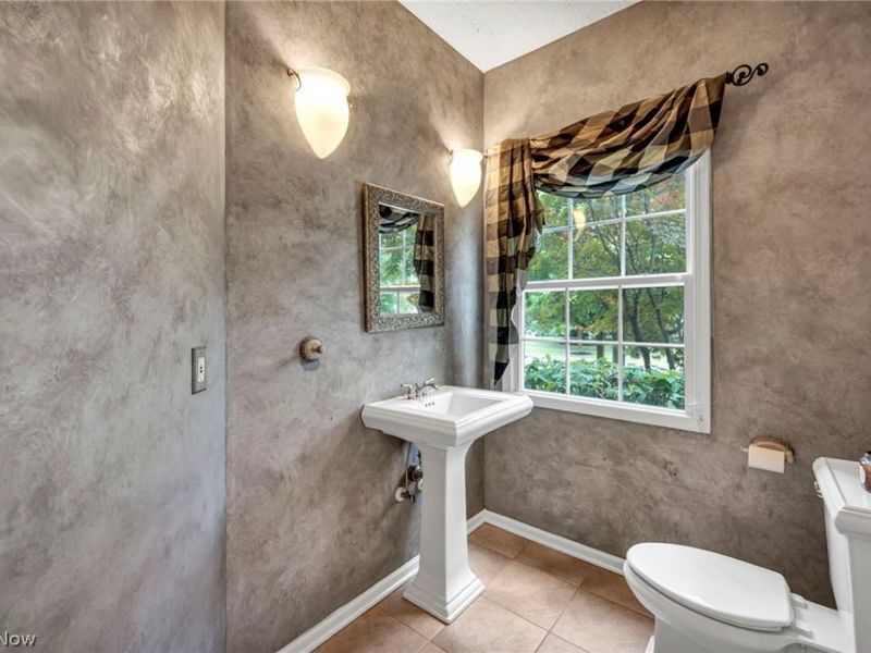 7043 Navajo Trail, Solon, OH 44139 Photo 21