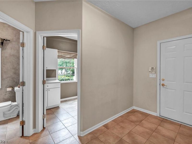 7043 Navajo Trail, Solon, OH 44139 Photo 23