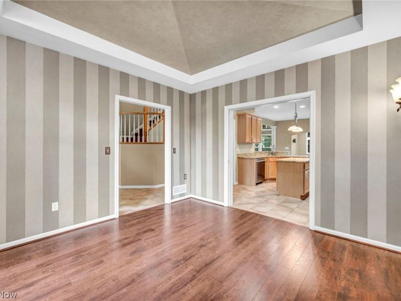 7043 Navajo Trail, Solon, OH 44139 Photo 8