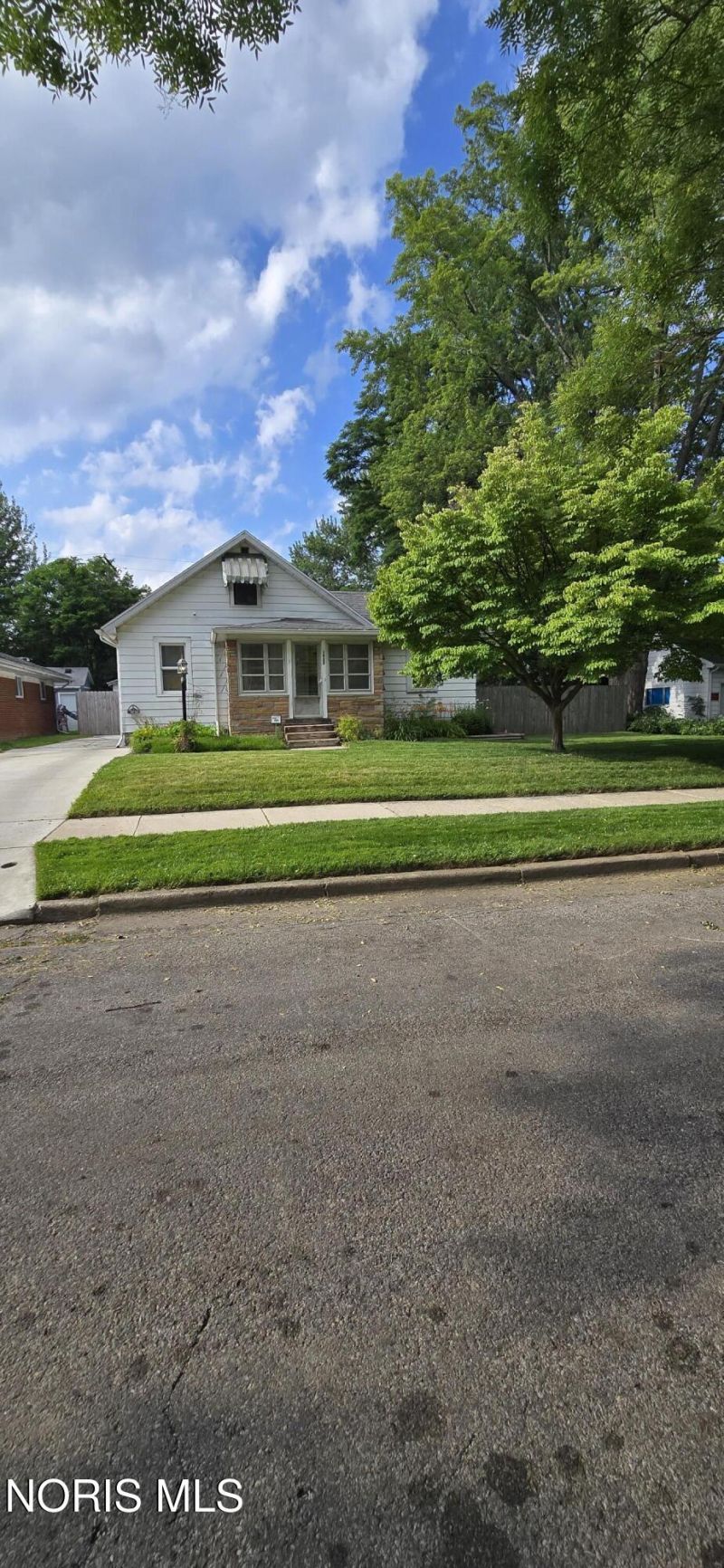 1922 Southmoor Drive, Toledo, OH 43609 Main Photo
