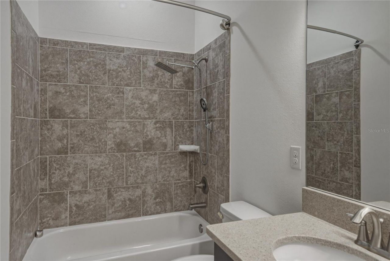 5904 Shell Ridge Drive , Lithia, FL 33547 Photo