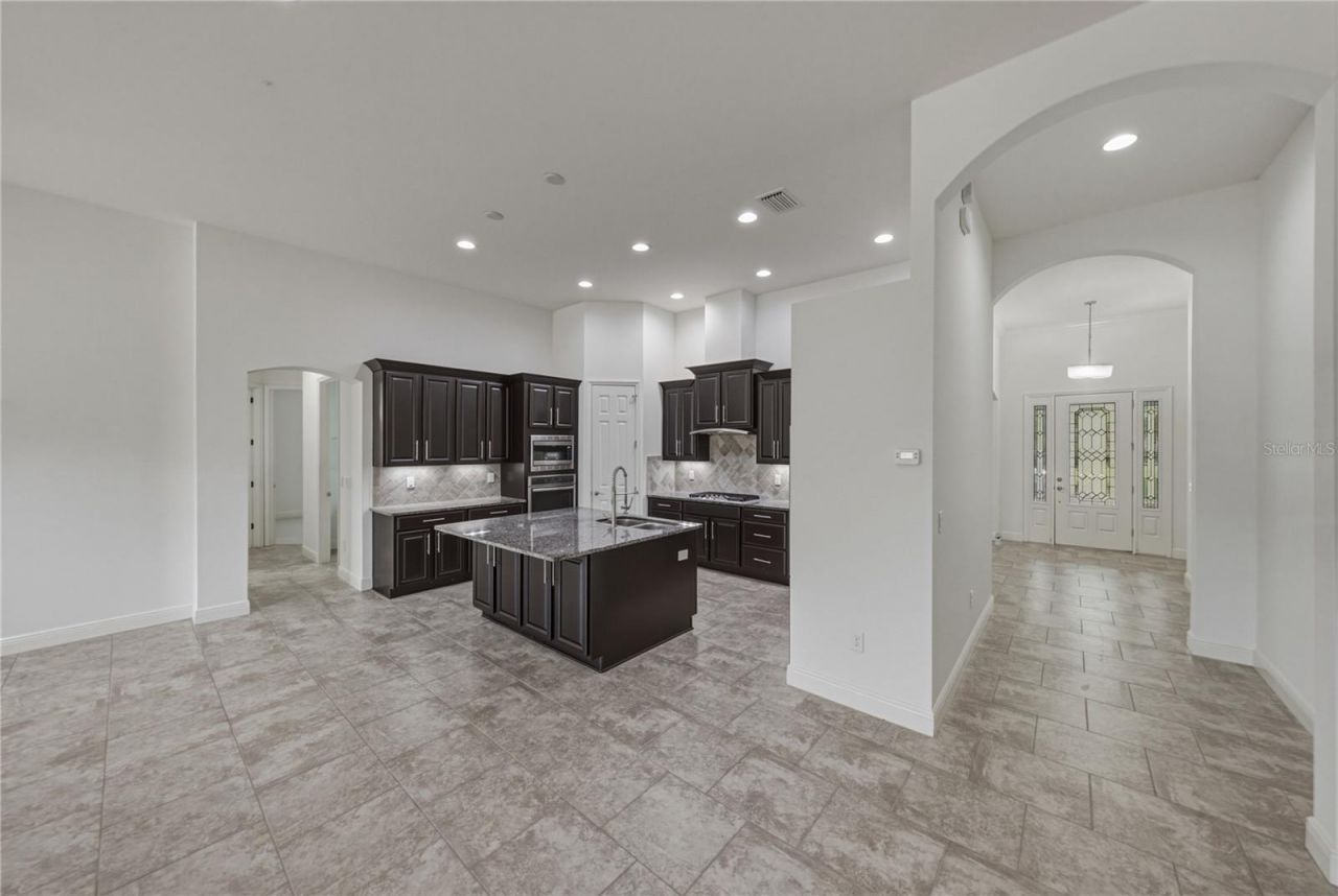 5904 Shell Ridge Drive , Lithia, FL 33547 Photo