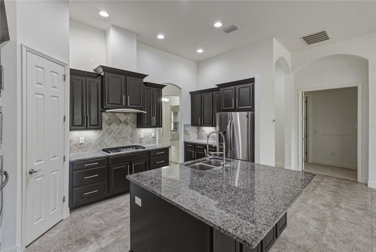 5904 Shell Ridge Drive , Lithia, FL 33547 Photo