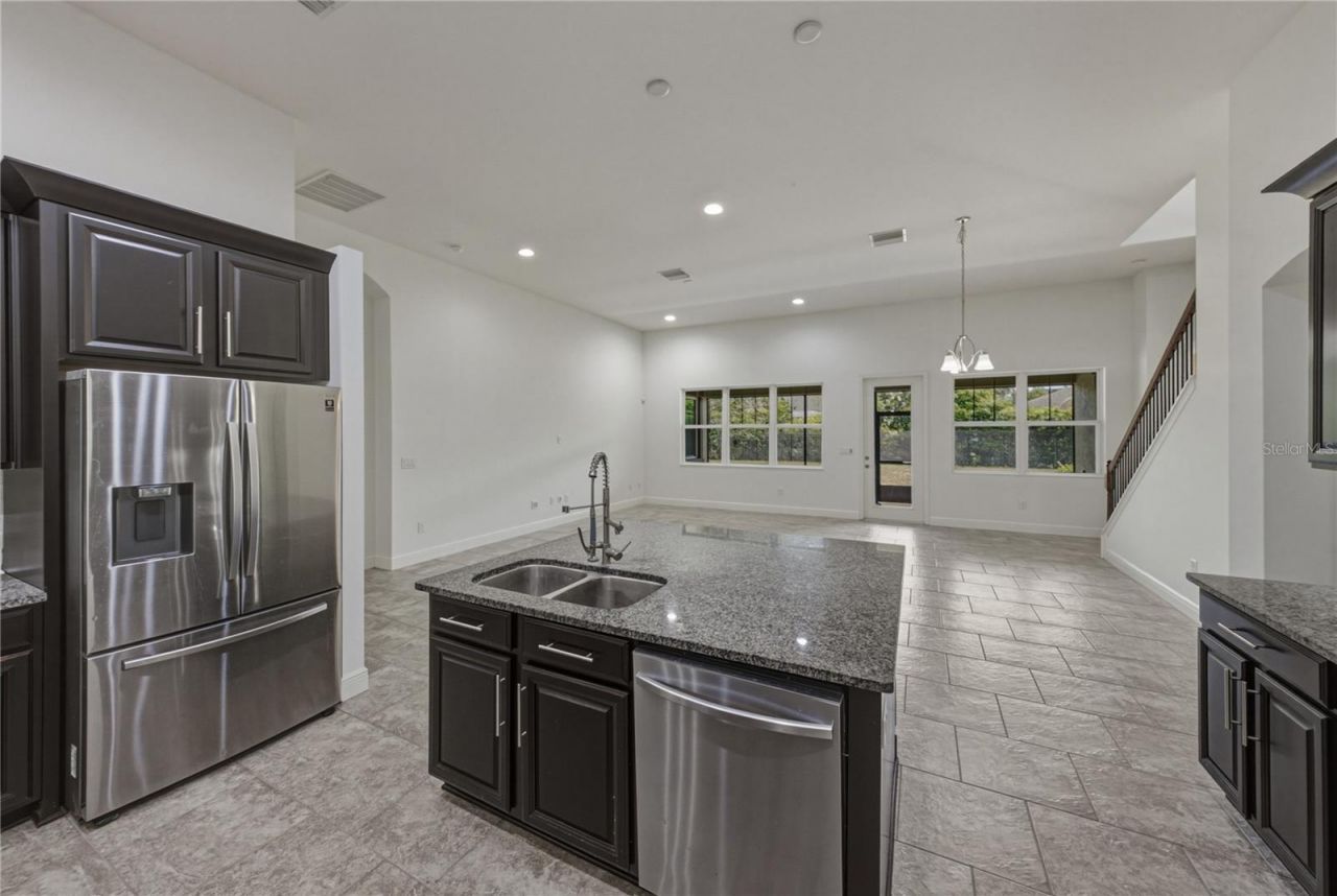 5904 Shell Ridge Drive , Lithia, FL 33547 Photo