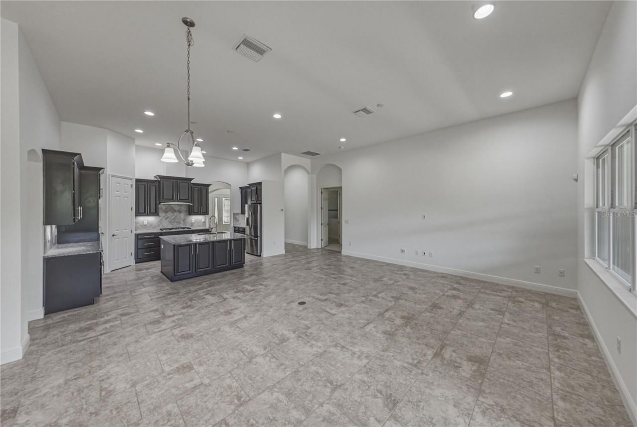 5904 Shell Ridge Drive , Lithia, FL 33547 Photo