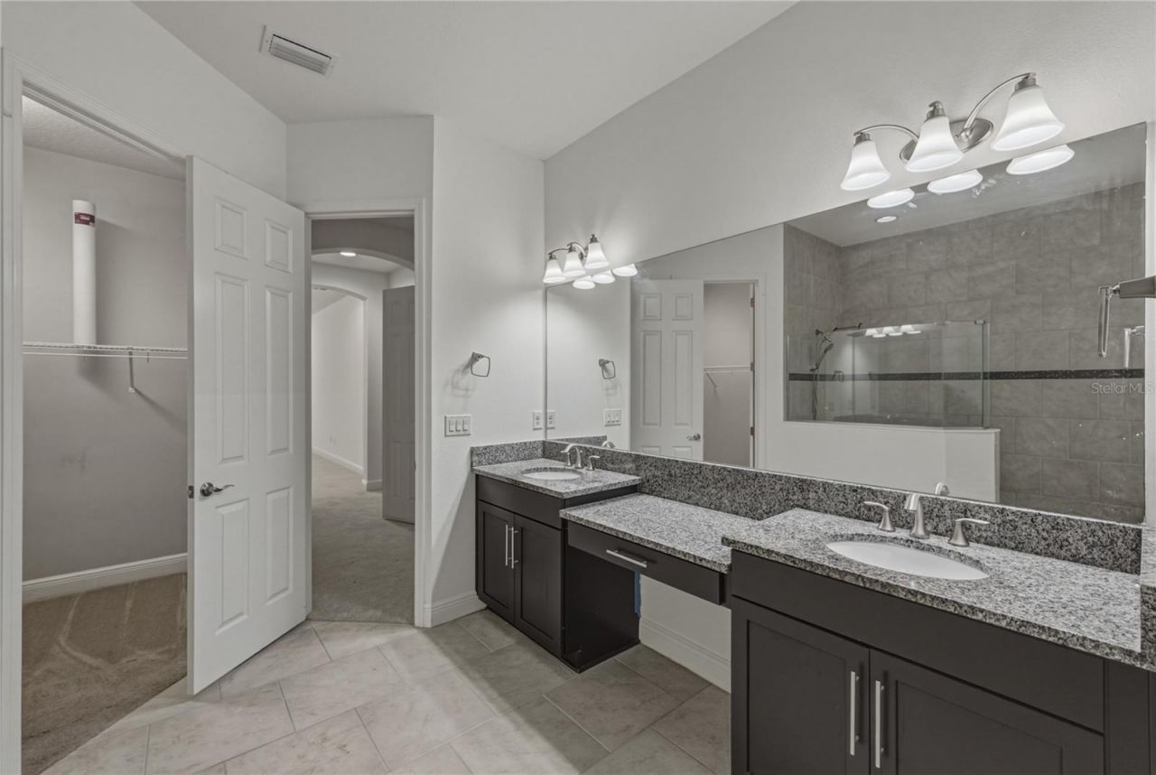 5904 Shell Ridge Drive , Lithia, FL 33547 Photo