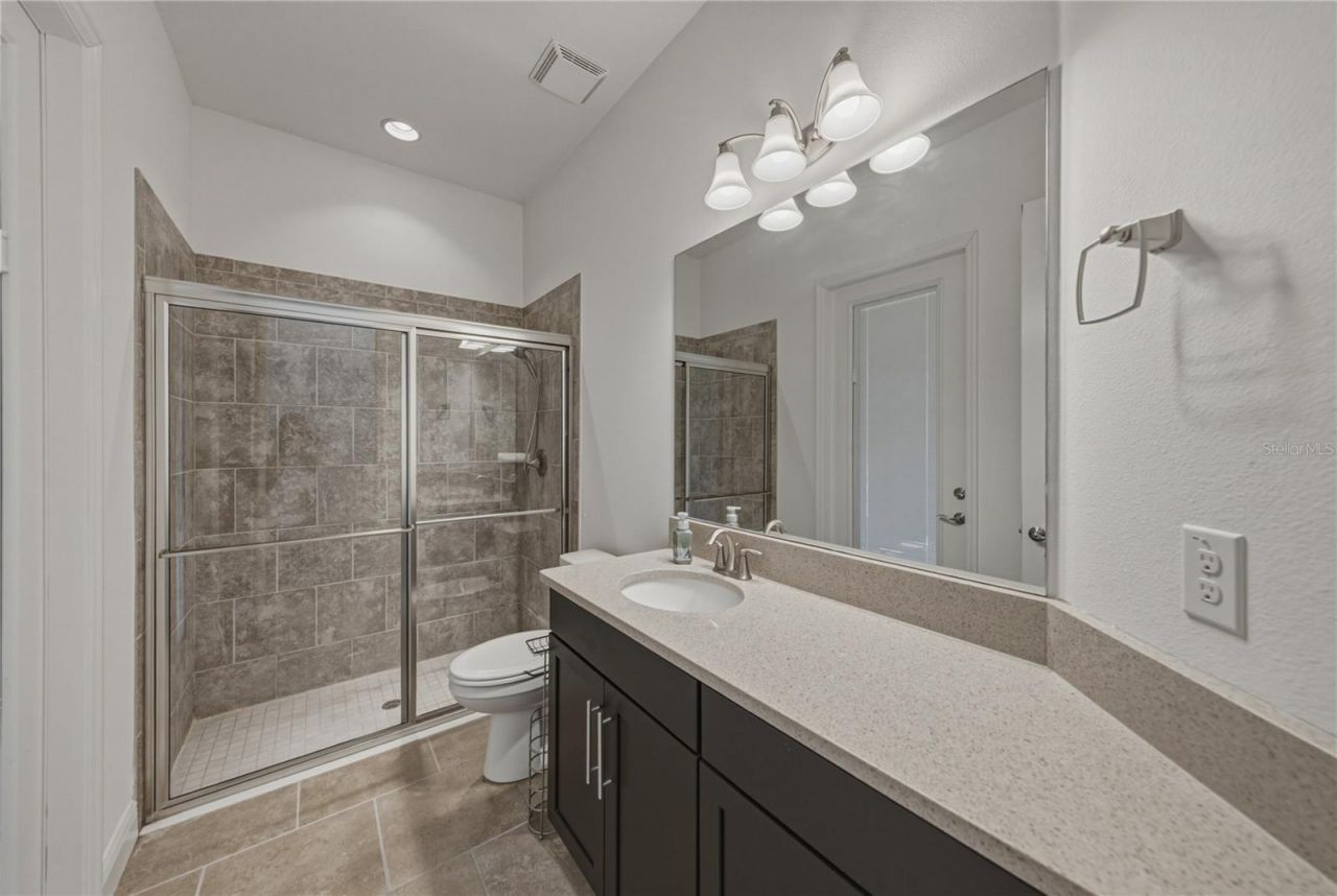 5904 Shell Ridge Drive , Lithia, FL 33547 Photo