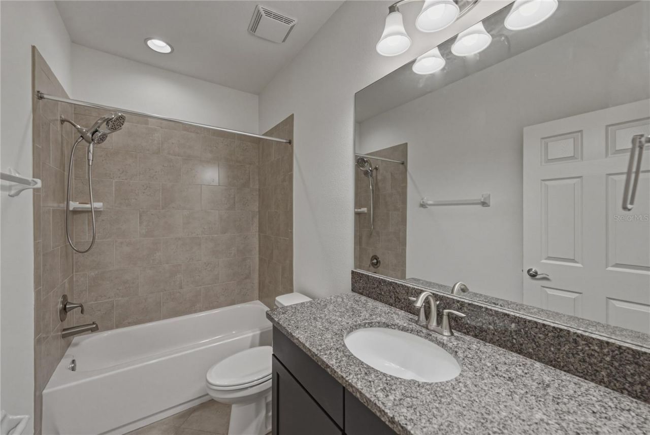 5904 Shell Ridge Drive , Lithia, FL 33547 Photo