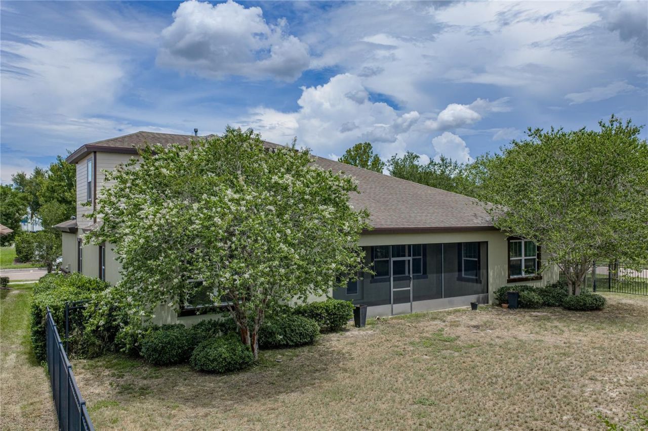 5904 Shell Ridge Drive , Lithia, FL 33547 Photo