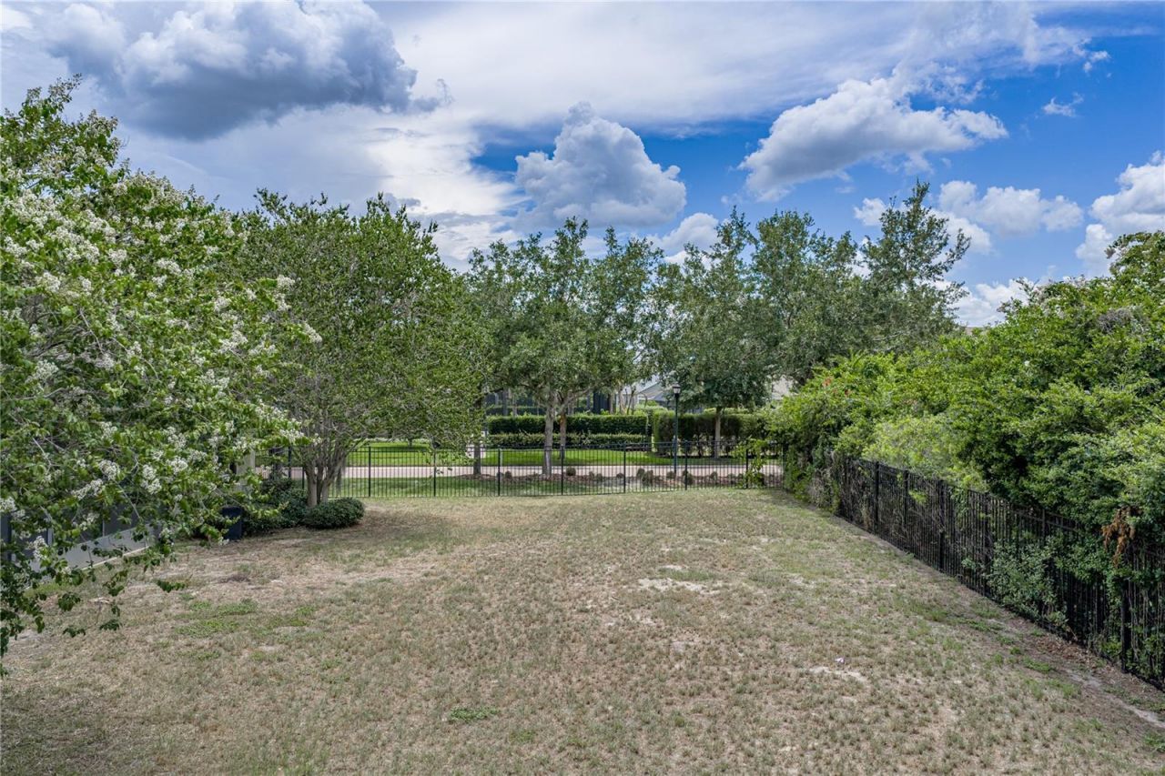 5904 Shell Ridge Drive , Lithia, FL 33547 Photo