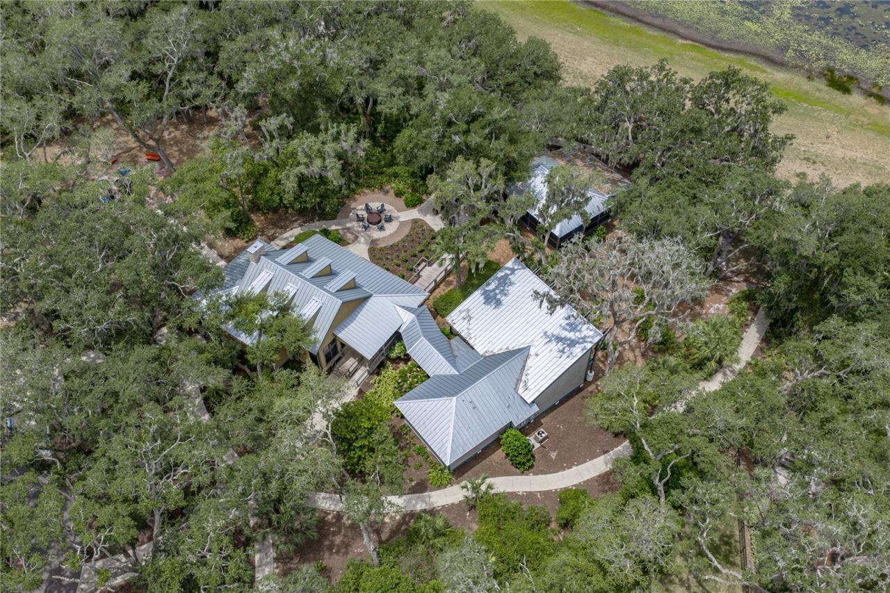 5904 Shell Ridge Drive , Lithia, FL 33547 Photo