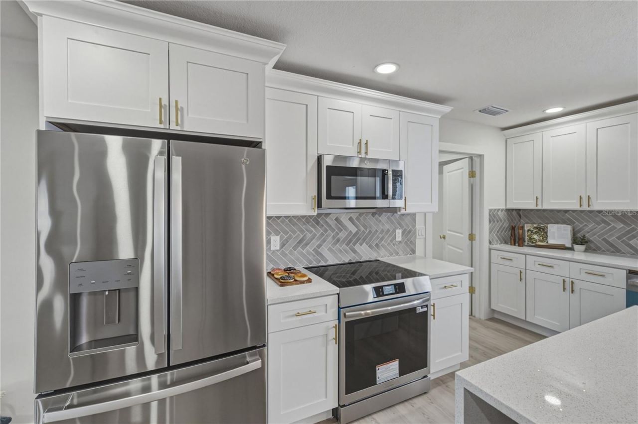 3810 18th Avenue W, Bradenton, FL 34205 Photo