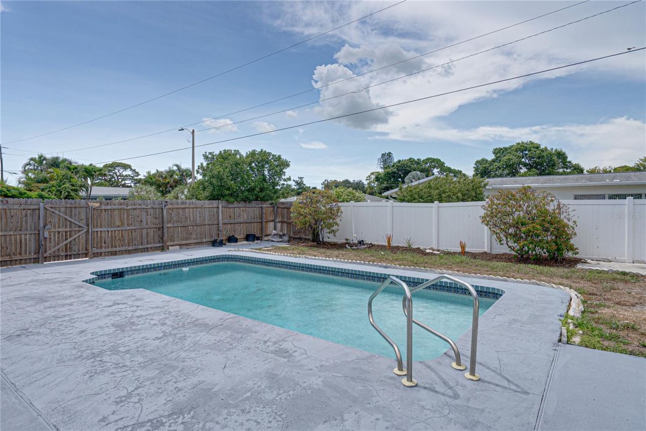 3810 18th Avenue W, Bradenton, FL 34205 Photo
