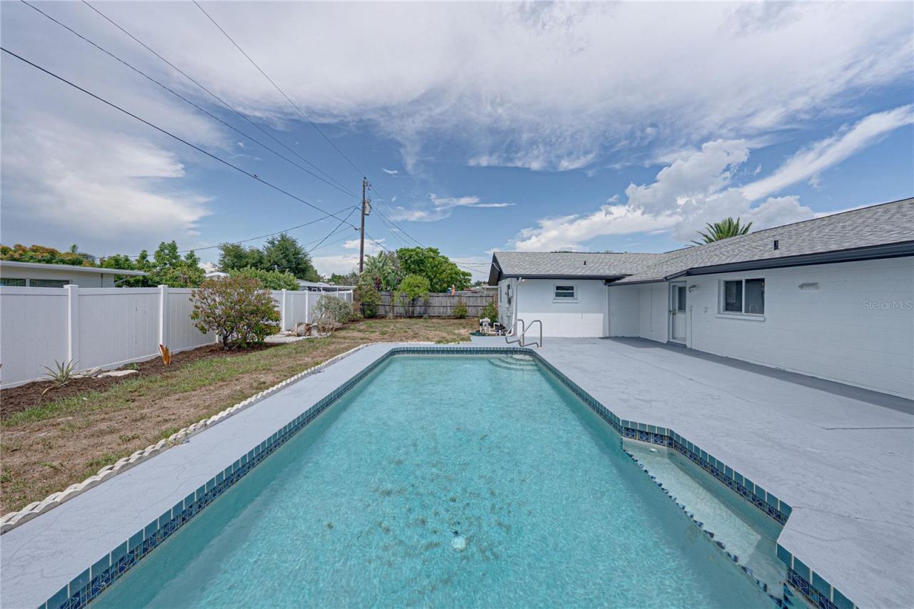 3810 18th Avenue W, Bradenton, FL 34205 Photo