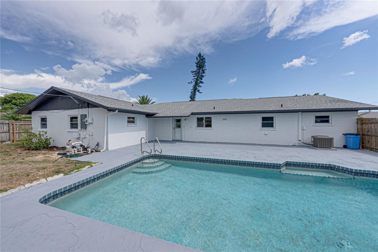 3810 18th Avenue W, Bradenton, FL 34205 Photo