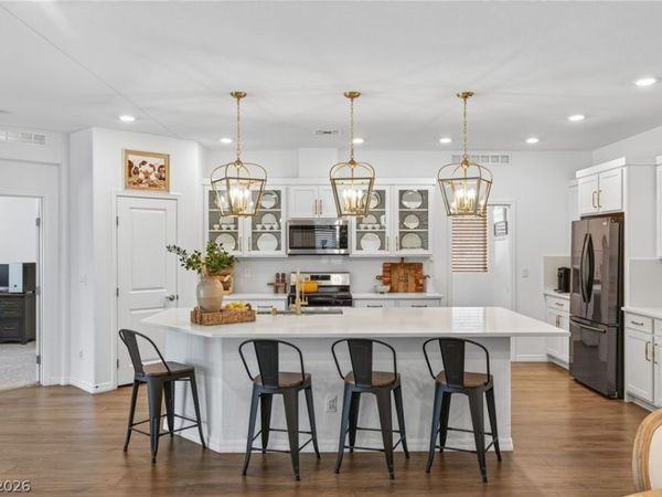 6525 Twin Brooks Avenue, Las Vegas, NV 89139