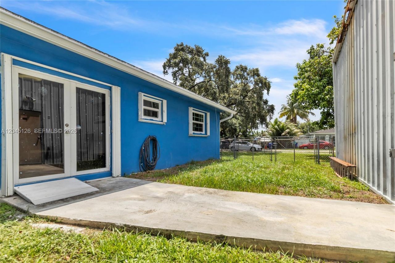 6145 Hayes St, Hollywood, FL 33024 Photo