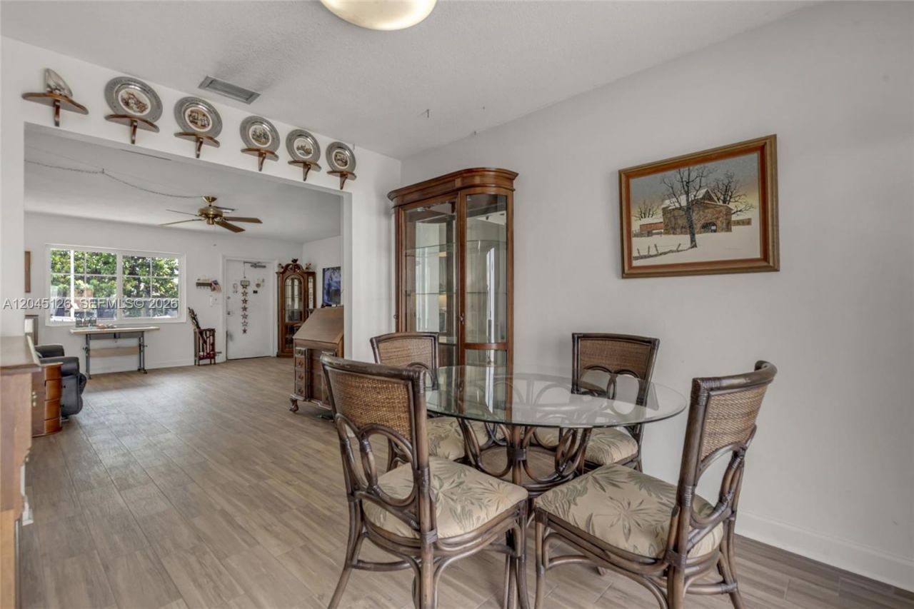 6145 Hayes St, Hollywood, FL 33024 Photo