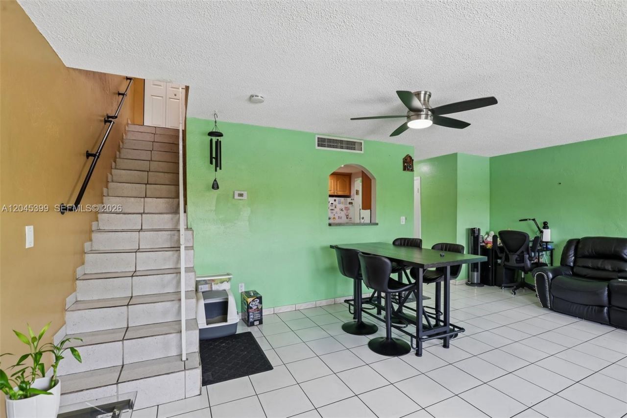 1300 W 53rd St, Unit 25, Hialeah, FL 33012 Photo