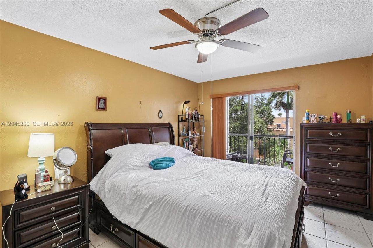 1300 W 53rd St, Unit 25, Hialeah, FL 33012 Photo