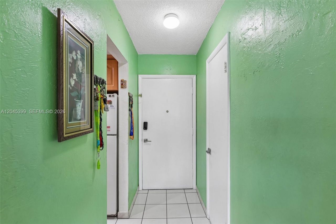 1300 W 53rd St, Unit 25, Hialeah, FL 33012 Photo