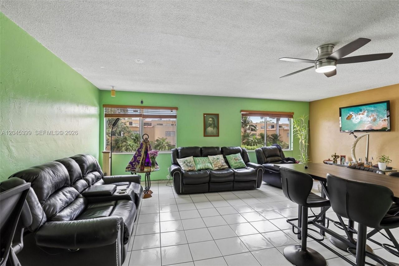 1300 W 53rd St, Unit 25, Hialeah, FL 33012 Photo
