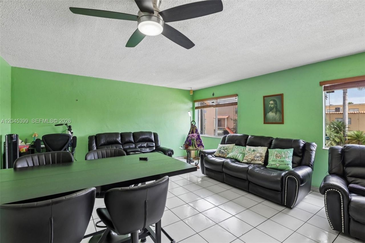 1300 W 53rd St, Unit 25, Hialeah, FL 33012 Photo