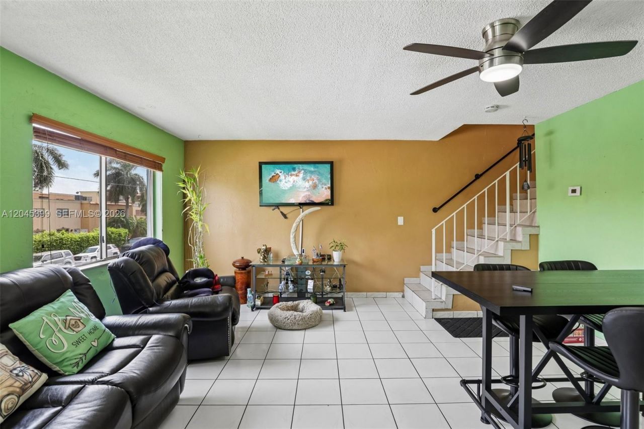 1300 W 53rd St, Unit 25, Hialeah, FL 33012 Photo