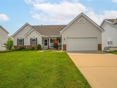 908 Glendale Road, Liberty, MO 64068