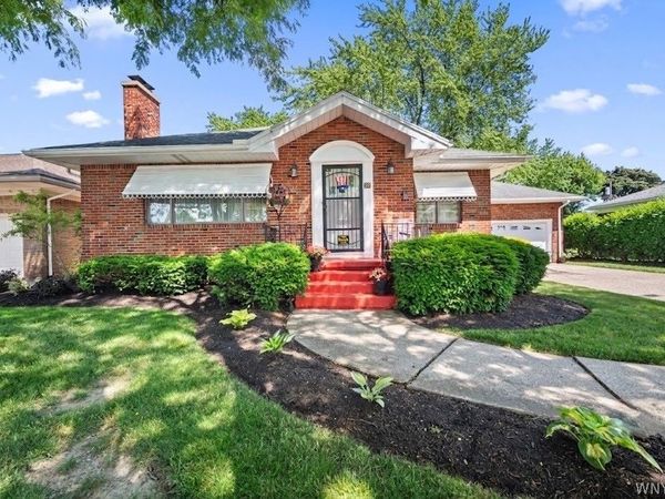 35 Calderwood Drive, Buffalo, NY 14215