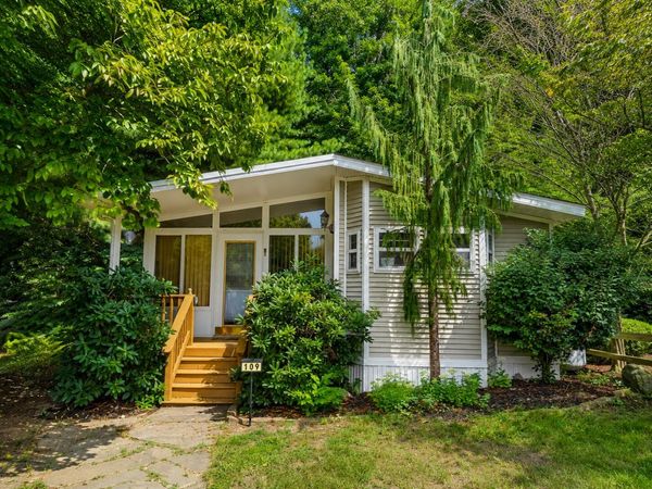6473 Blue Star Highway, Unit 109, Saugatuck, MI 49453