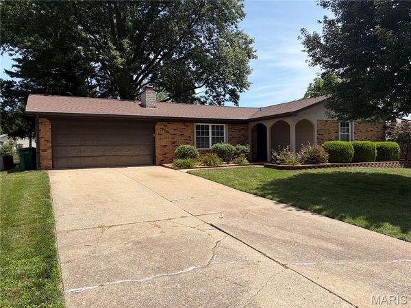 104 San Mateo Drive, Belleville, IL 62221