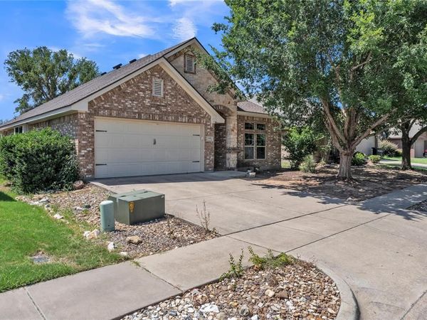 1321 Lauren Lane, Granbury, TX 76048