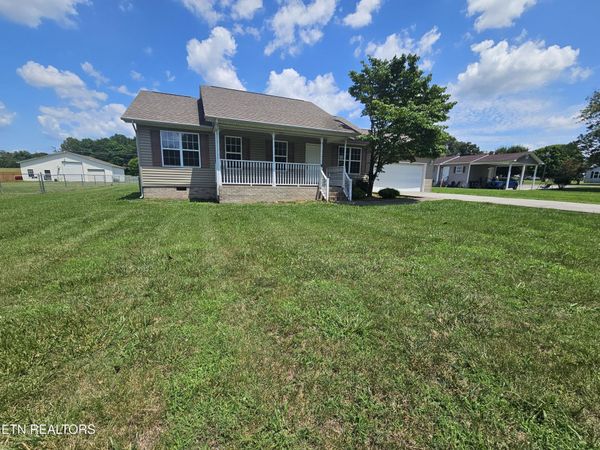 1017 Meek St, Madisonville, TN 37354