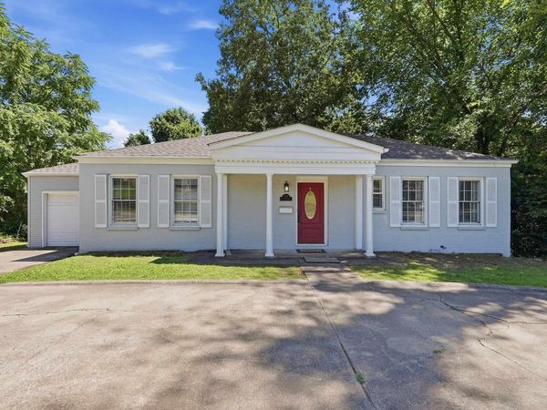6109 Cantrell , Little Rock, AR 72207