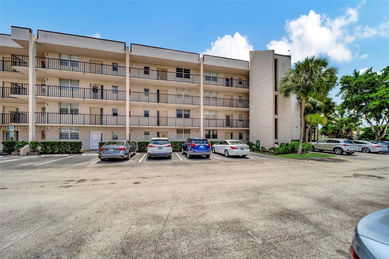 2571 Aragon Blvd, Unit 220, Sunrise, FL 33322 Photo